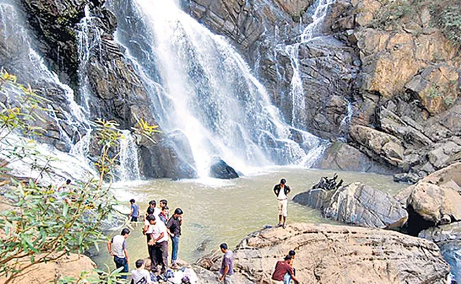 Meenmutty Waterfalls: How To Reach, Kerala Tourist Places, Wayanad - Sakshi