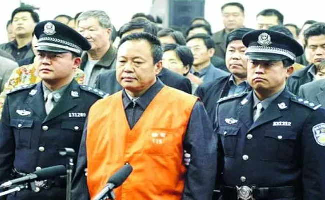 China Court Jails Billionaire Sun Dawu for 18 Years  - Sakshi