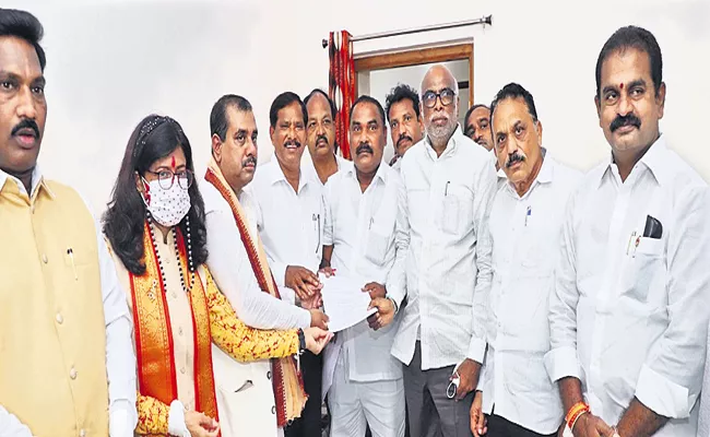 YSR Congress Party Leaders Fires On Chandrababu - Sakshi