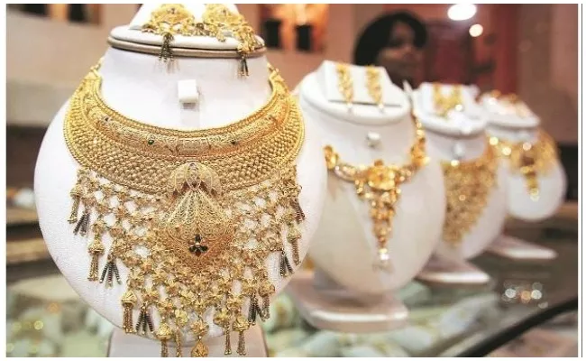 Gold Jewellery Retailers Revenue Growth 12 To 14 Percent Says Crisil - Sakshi