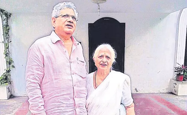 Sitaram Yechury Mother Kalpakam Yechury Passed Away - Sakshi