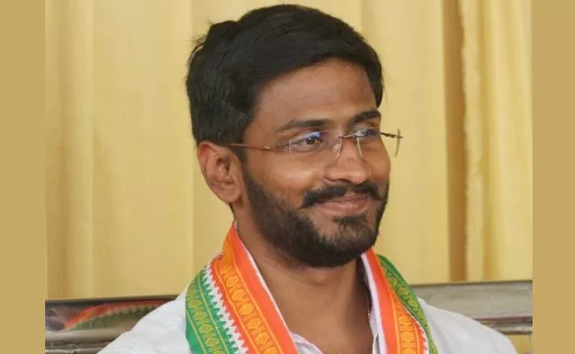 Huzurabad Bypoll 2021 NSUI State President Balmoor Venkat As Congress Party Candidate - Sakshi