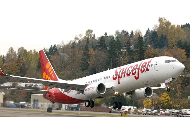 SpiceJet Introducing EMI Facility In Ticket Booking - Sakshi