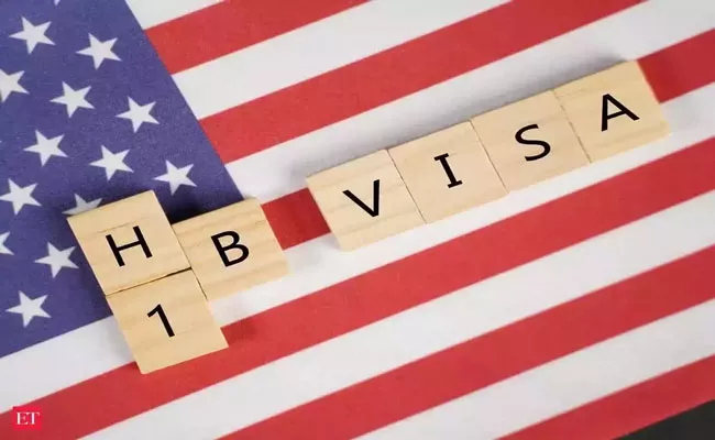 H1-B Visas For US Drop The Most In A Decade - Sakshi