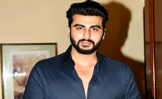 Arjun Kapoor Tests Covid 19 Positive And BMC Sealed Home - Sakshi