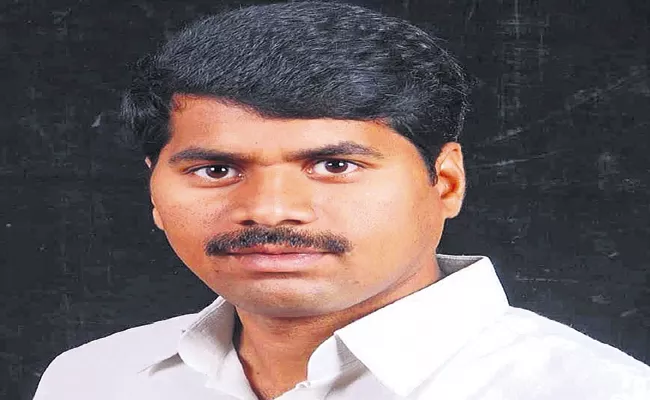 Secretariat Employees Union President Venkatramireddy on PRC - Sakshi