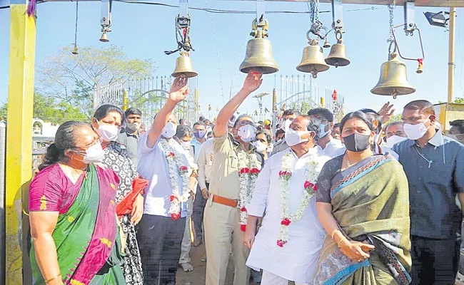 Telangana CM KCR Likely To Visit Medaram Jatara On February 18 - Sakshi