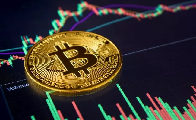 Bitcoin Hits Lowest Since September in a Drop of 40 Percent From Record - Sakshi