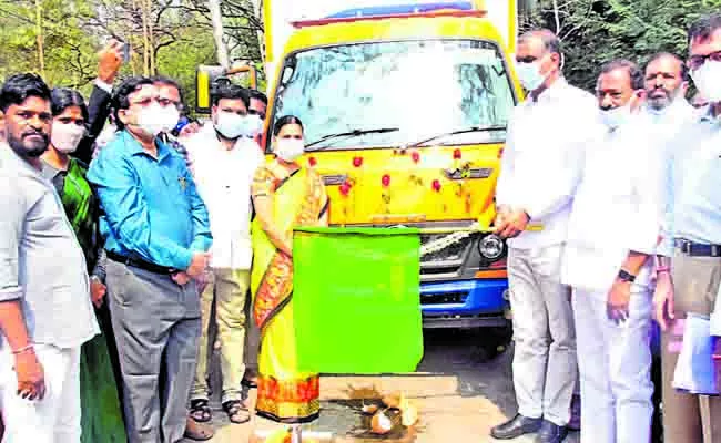 Minister Harish Rao Flags Off Mobile Food Testing Lab Vehicles Hyderabad - Sakshi