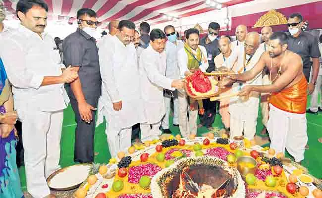 Amaravathi: Cm Jagan Inaugurated Akshaya Pathra Machine Cooking Machine In Guntur - Sakshi