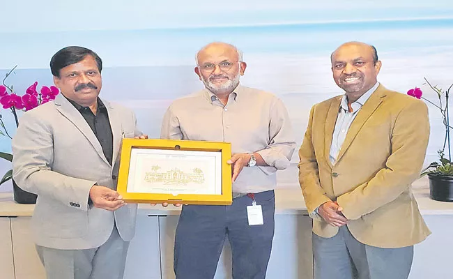 Hyderabad: Osmania University VC Meets Adobe CEO Shantanu Narain - Sakshi