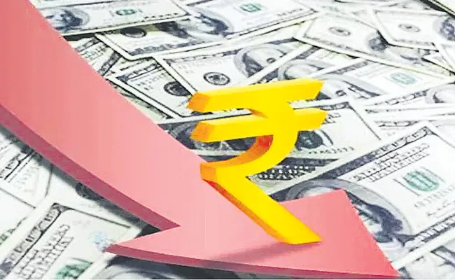 Rupee falls 19 paise to record low of 77. 93vs US dollar - Sakshi