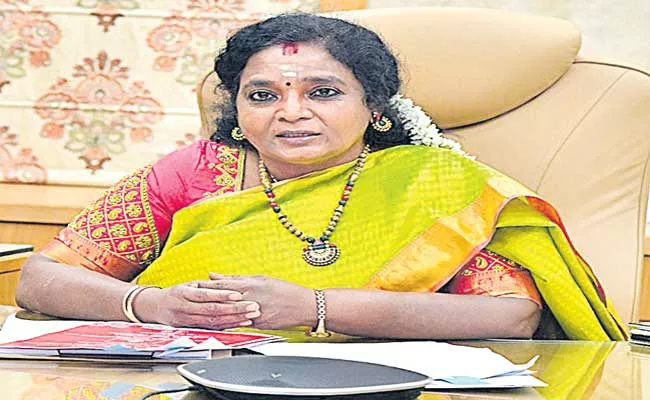 Telangana Governor Tamilisai Soundararajan Greets Donors On World Blood Donor Day - Sakshi