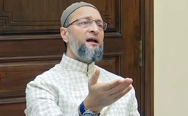 Asaduddin Owaisi Blames SP Chief Akhilesh Yadav For Bypolls BJP Victory - Sakshi