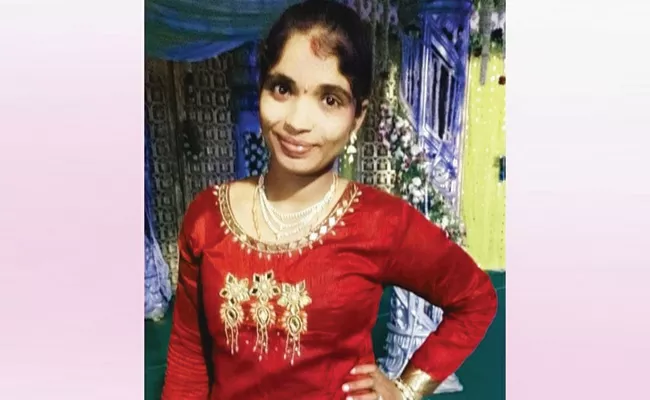 Husband Killed Wife In Nalgonda District - Sakshi