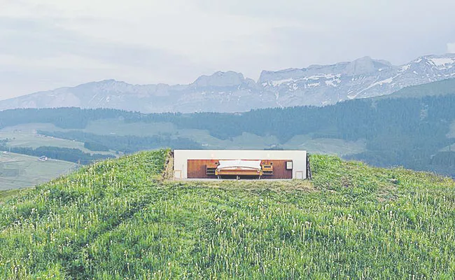 Null Stern Hotel: No Walls And No Roof Has Panoramic Views Of The Swiss Alps - Sakshi
