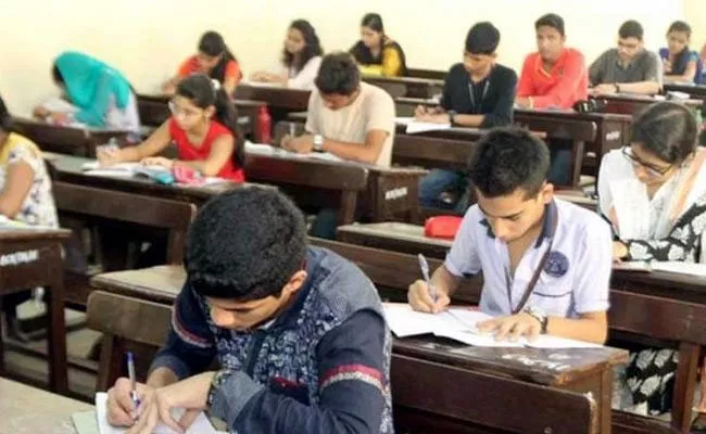 Telangana Eamcet Students Waiting For Engineering College Seats - Sakshi