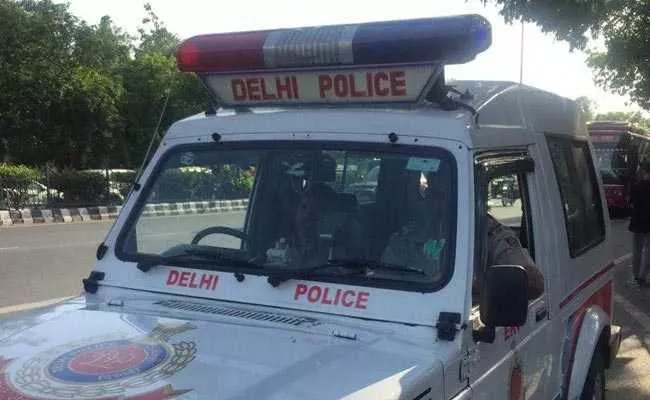 Delhi Family Assaulting Their Domestic Help Suspicion Theft - Sakshi