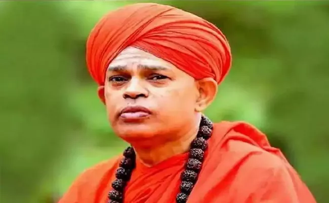 Karnataka: Murugha Mutt Pontiff Shivamurthy Arrested in POCSO Case - Sakshi