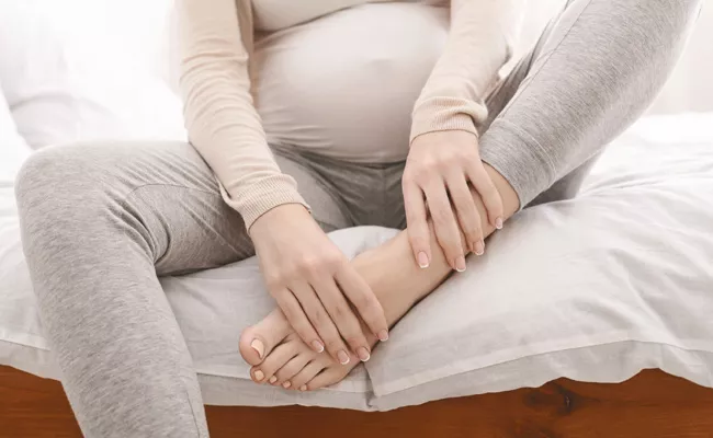 Health Tips By Bhavana Kasu: Treatment To Heal Swollen Feet During Pregnancy - Sakshi
