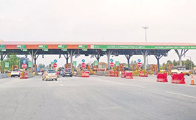 No More Fastags, Morth May Have A New Toll Collecting System Soon - Sakshi