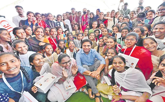 Telangana Minister KTR Distributed Double Bedroom Houses In Sircilla - Sakshi