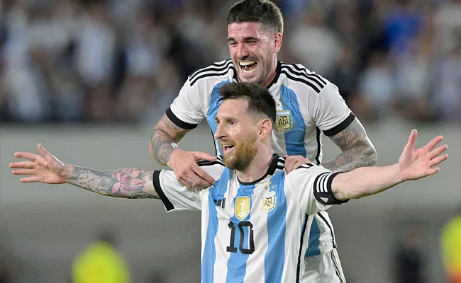 Lionel Messi Scores Record-800th Career-Goal As Argentina Beat Panama - Sakshi