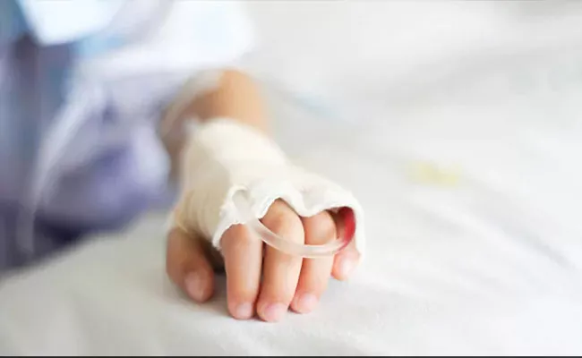 20 Children Hospitalised After Eating khichdi At UP - Sakshi