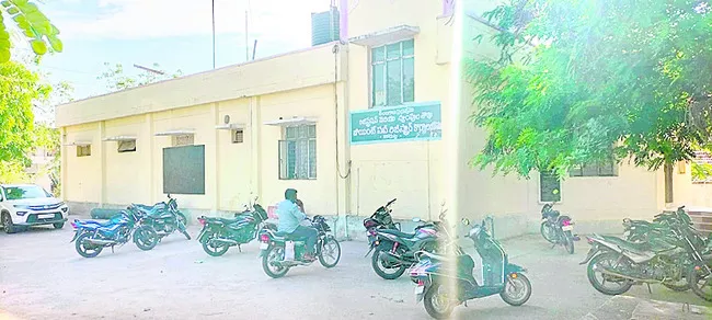 Mutations in a wrong way in Korutla Sub Registrar office - Sakshi