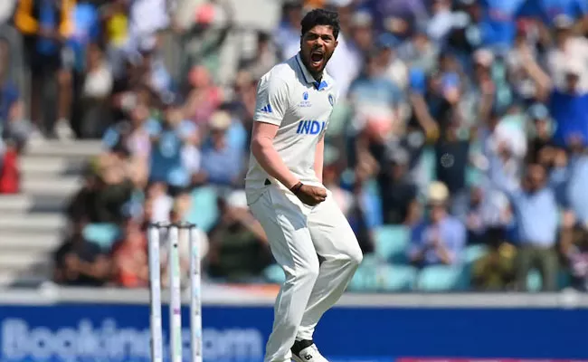 Umesh Yadav Wild Celebration Sums Up Team-Mood Marnus Labuschagne Wicket - Sakshi