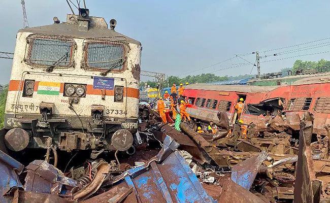 Coromandel Express: Involved Train Accident 3 Times In Past 20 Years - Sakshi