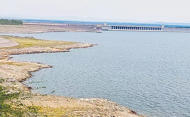 Substantial reserves in major reservoirs - Sakshi