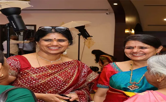 The Brides And Grooms Moms Organised This No Plastic Wedding - Sakshi