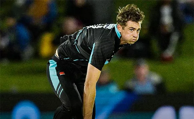 Southee fivewicket haul leads New Zealand to win over UAE in 1st T20 - Sakshi