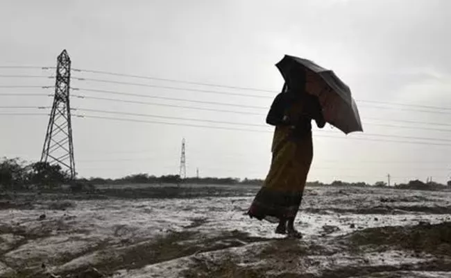 no trace of rain in the telangana state for a month - Sakshi