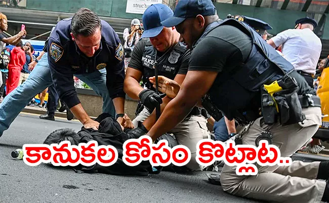 Riot In New York After Influencer Announces Gifts - Sakshi