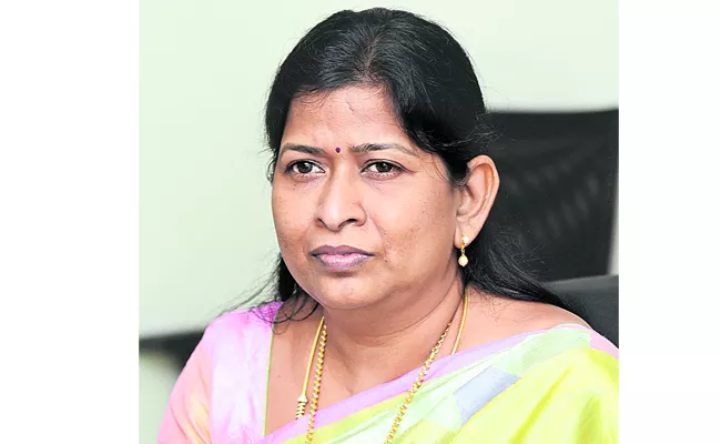 Taneti Vanita comments on Chandrababu - Sakshi