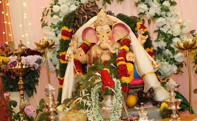 Ganesh Chaturthi Celebrations Held At Singapore - Sakshi