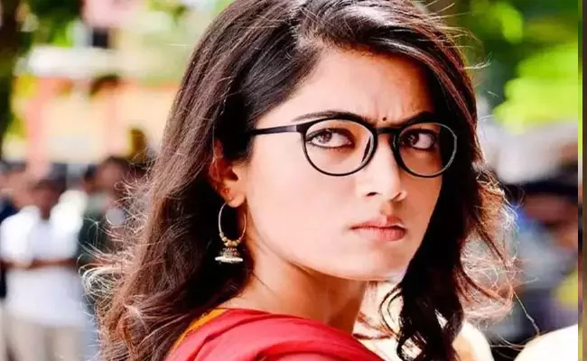 Rashmika Mandanna Gets Trolls About Shahid Kapoor Movie Stopped - Sakshi