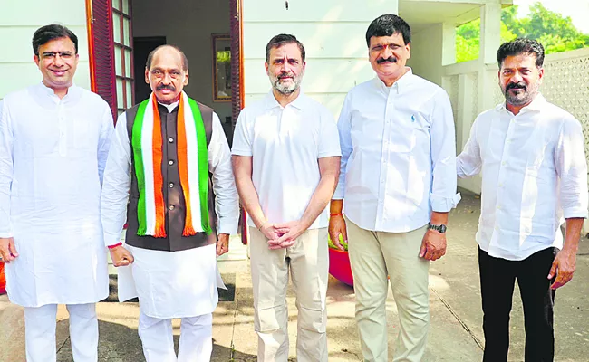 Mynampally Hanumantha Rao Meets Rahul Gandhi At Delhi - Sakshi