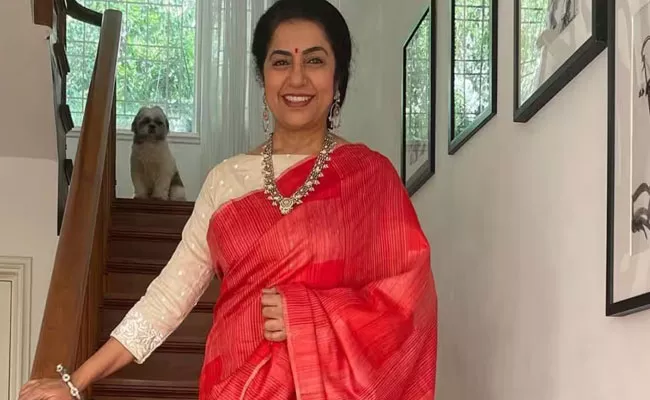 Senior Actress Suhasini Maniratnam Recalls Refusing To Sit On Hero Lap During Shoot - Sakshi