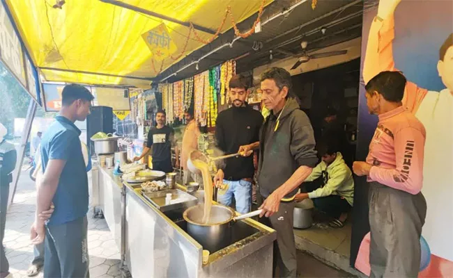 Free Tea for a Day in Ujjain to Celebrate Mohan Yadav Becoming the Chief Minister - Sakshi