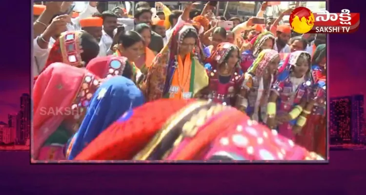 BJP Leader DK Aruna Dance Performance With Tribal