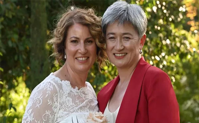 Australias First Openly Gay Female Parliamentarian Marries Longtime Partner - Sakshi