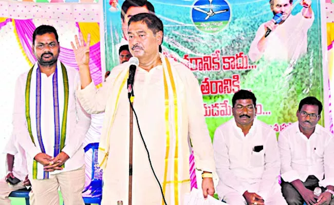 Dharmana Prasada Rao Slams Chandrababu Over Volunteer Issue - Sakshi