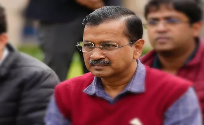 Delhi liquor scam: Kejriwal accuses ED of politicising his food before court - Sakshi