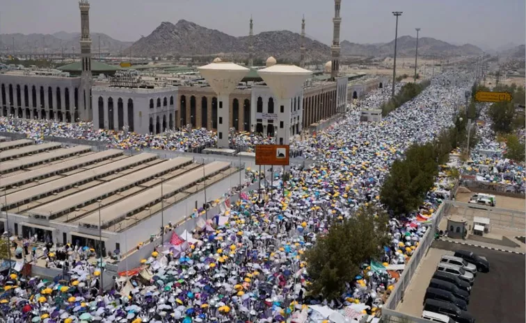 Muslims Started Last Rituals of Hajj