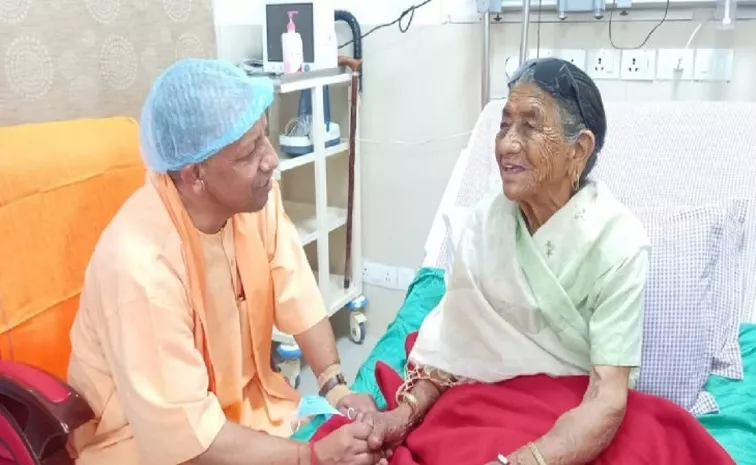 CM Yogi Reached Rishikesh AIIMS to Meet his Mother