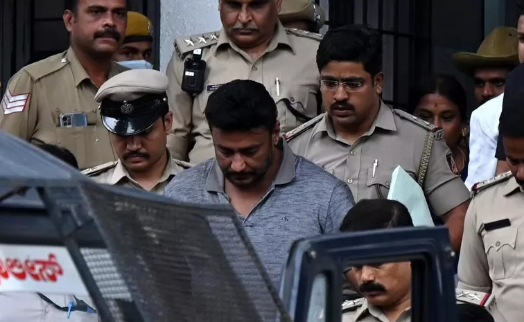 Kannada Actor Darshan Went Parapan jail