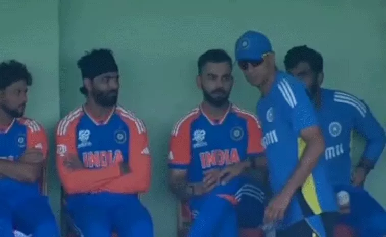 Rahul Dravid consoles dejected Virat Kohli after another failure in T20 World Cup